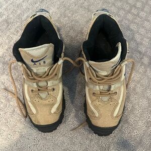 Nike Air ACG Hiking Boots